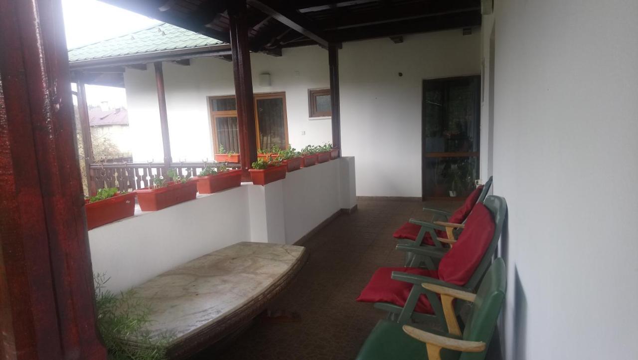 منزل الضيف Minastirea Neamt  في Casa "Ierusalim-Hozeva-Hozeva" المظهر الخارجي الصورة