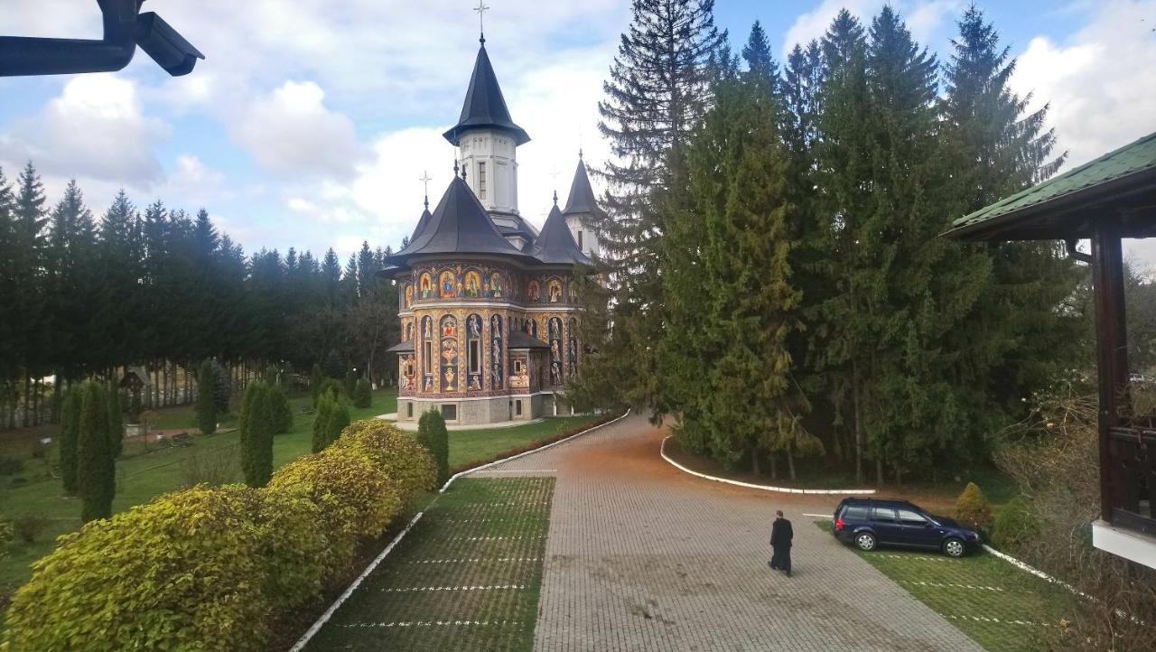 منزل الضيف Minastirea Neamt  في Casa "Ierusalim-Hozeva-Hozeva" المظهر الخارجي الصورة