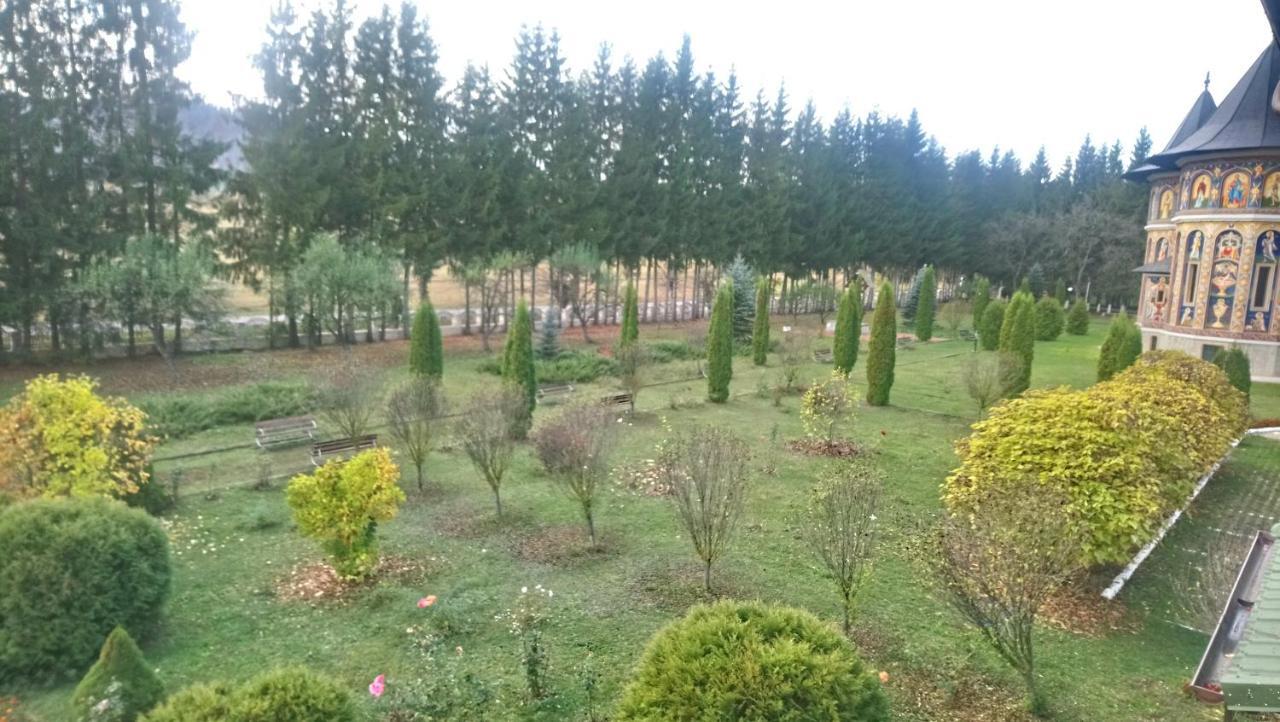 منزل الضيف Minastirea Neamt  في Casa "Ierusalim-Hozeva-Hozeva" المظهر الخارجي الصورة