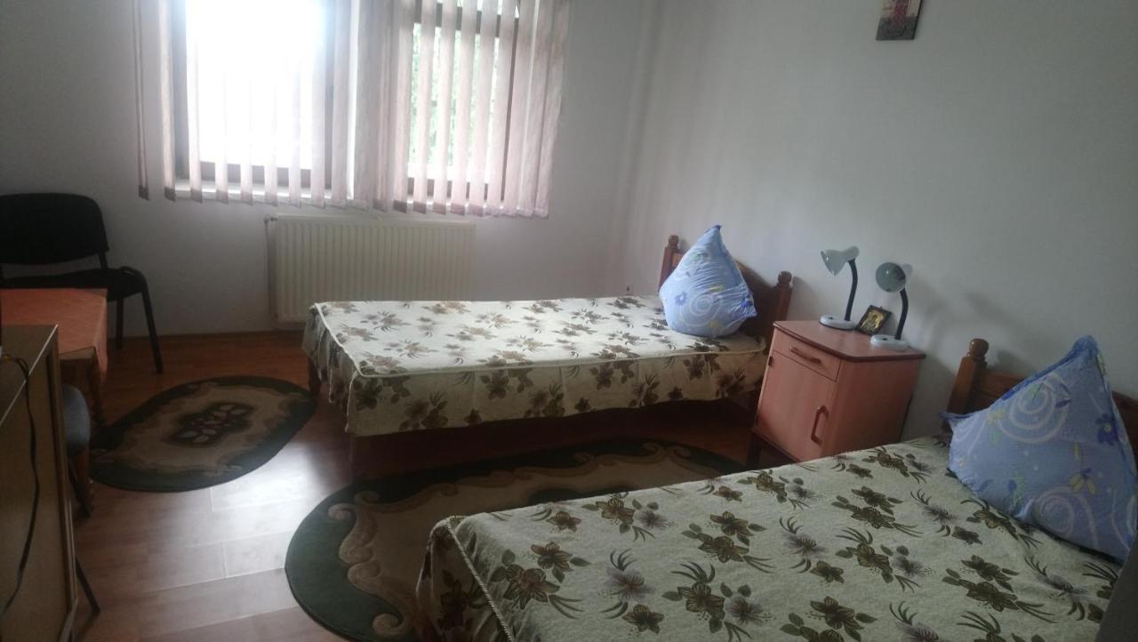 منزل الضيف Minastirea Neamt  في Casa "Ierusalim-Hozeva-Hozeva" المظهر الخارجي الصورة